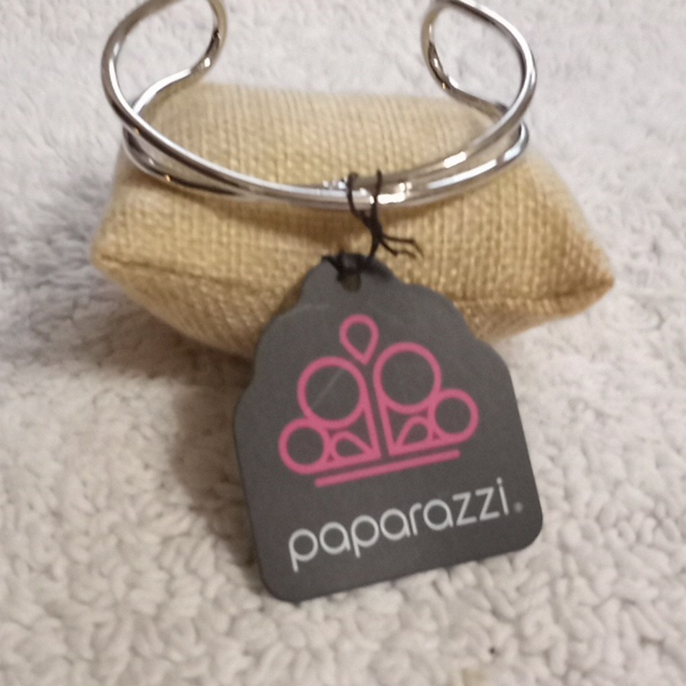 Teasing Twist Silver Bracelet